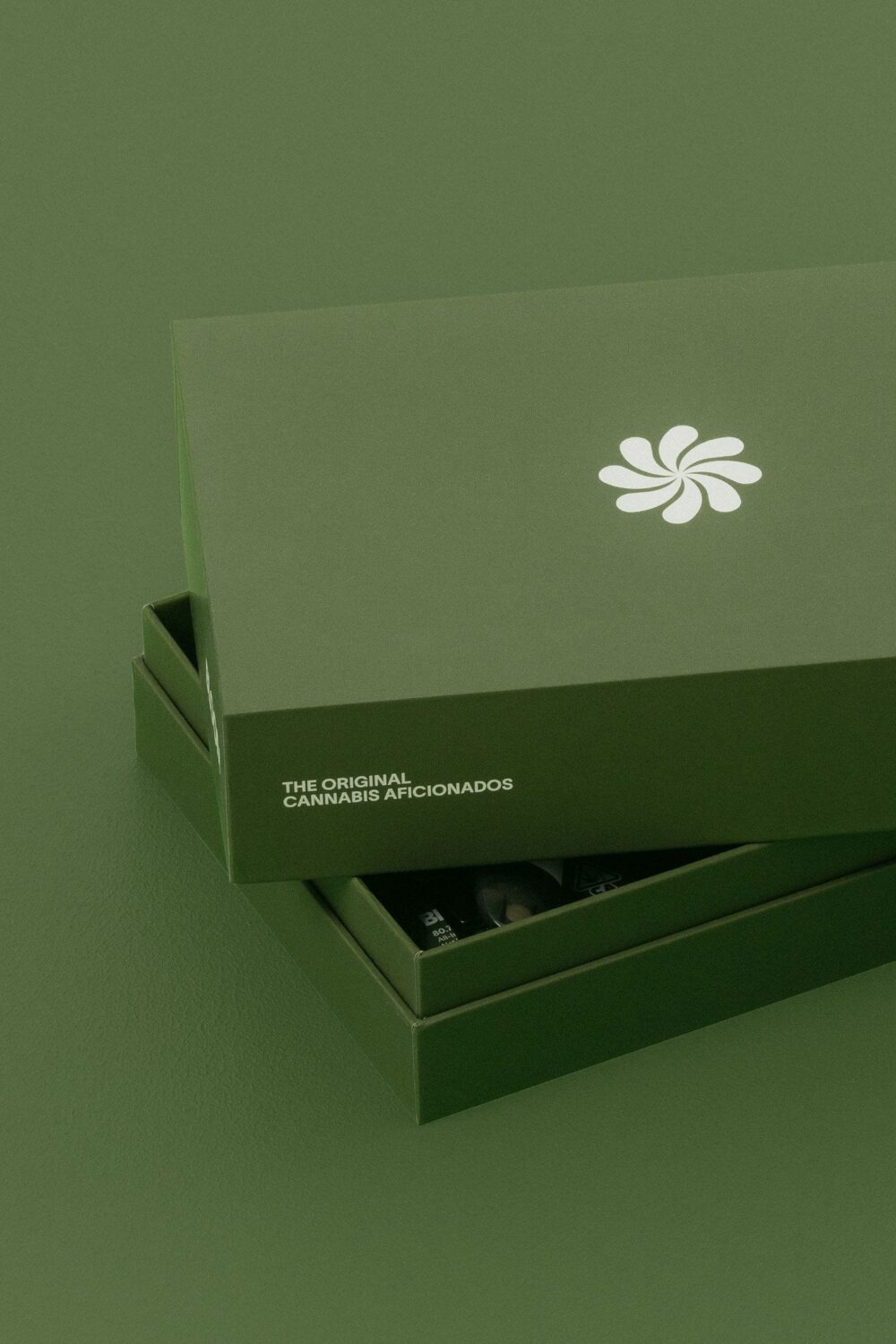 Bloom's Custom Packaging Boxes Showcase Innovative Rosin Vaporizers