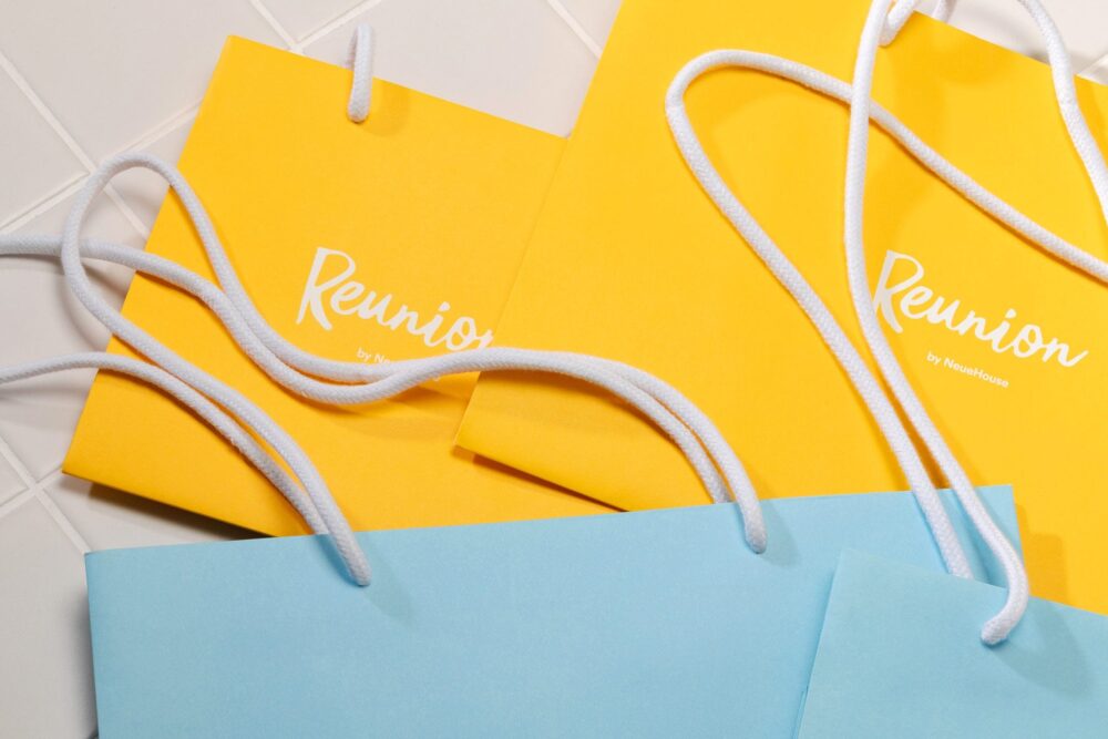 Pantone colours shopping bags