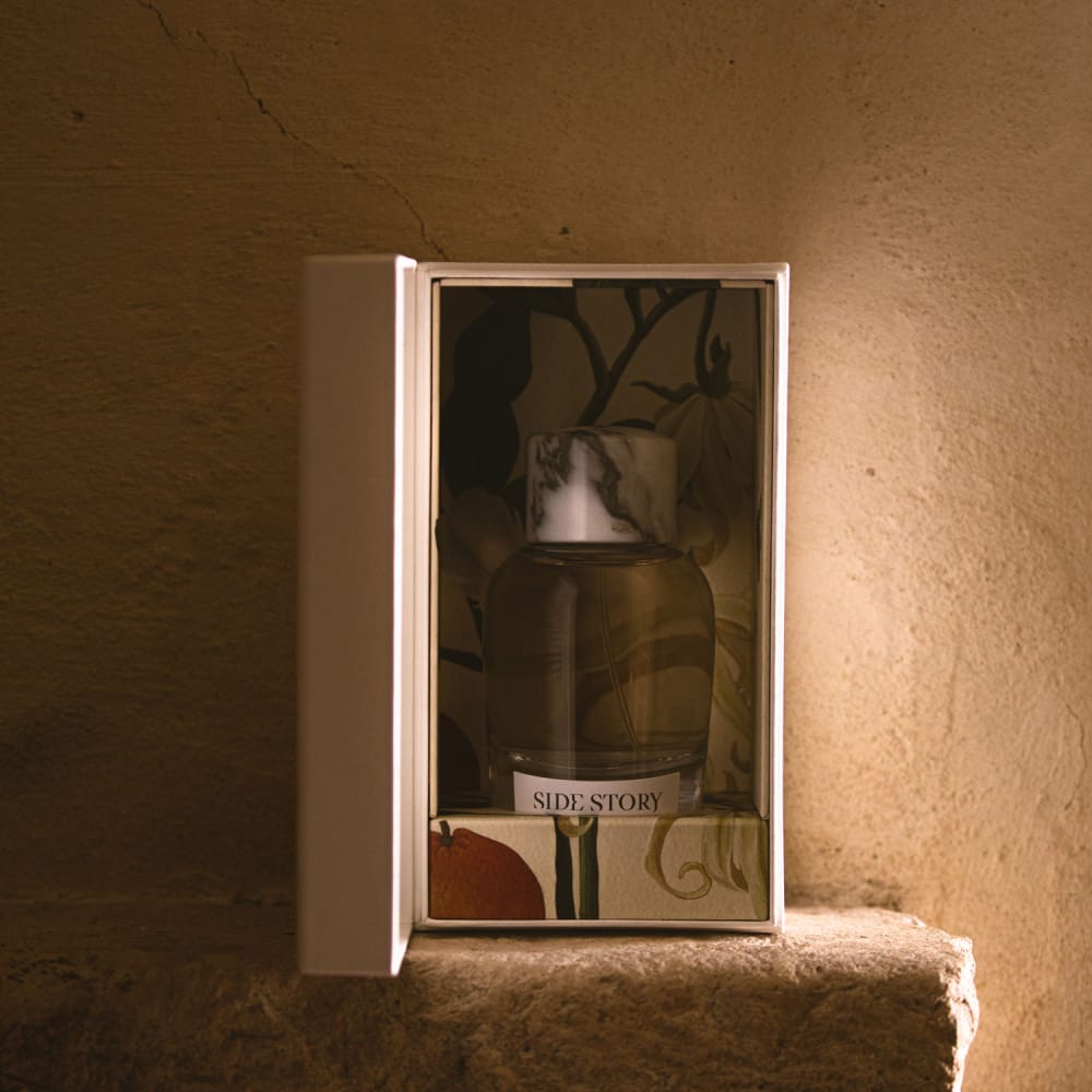 custom rigid and corrugate boxes：Discover the Artistry Behind Side Story Perfume