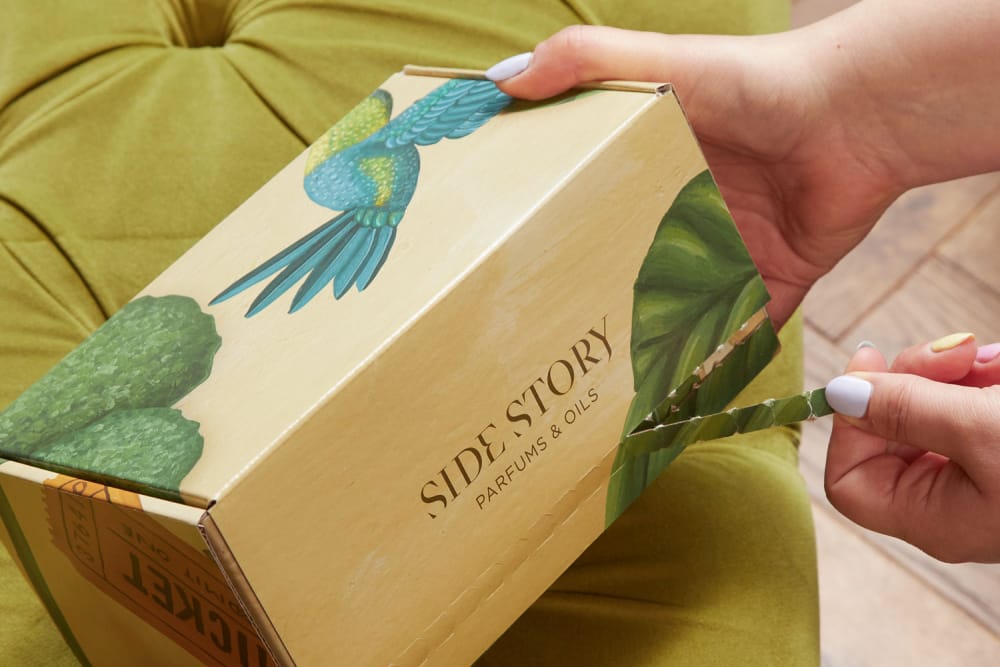 custom rigid and corrugate boxes：Discover the Artistry Behind Side Story Perfume