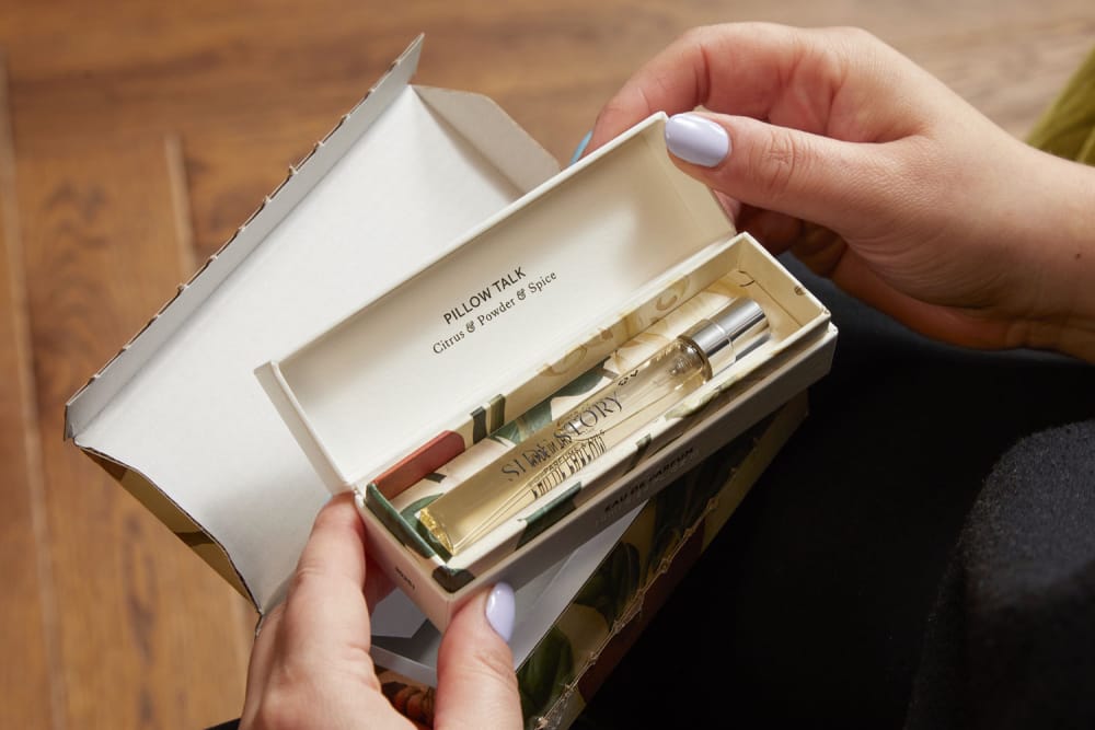 custom rigid and corrugate boxes：Discover the Artistry Behind Side Story Perfume
