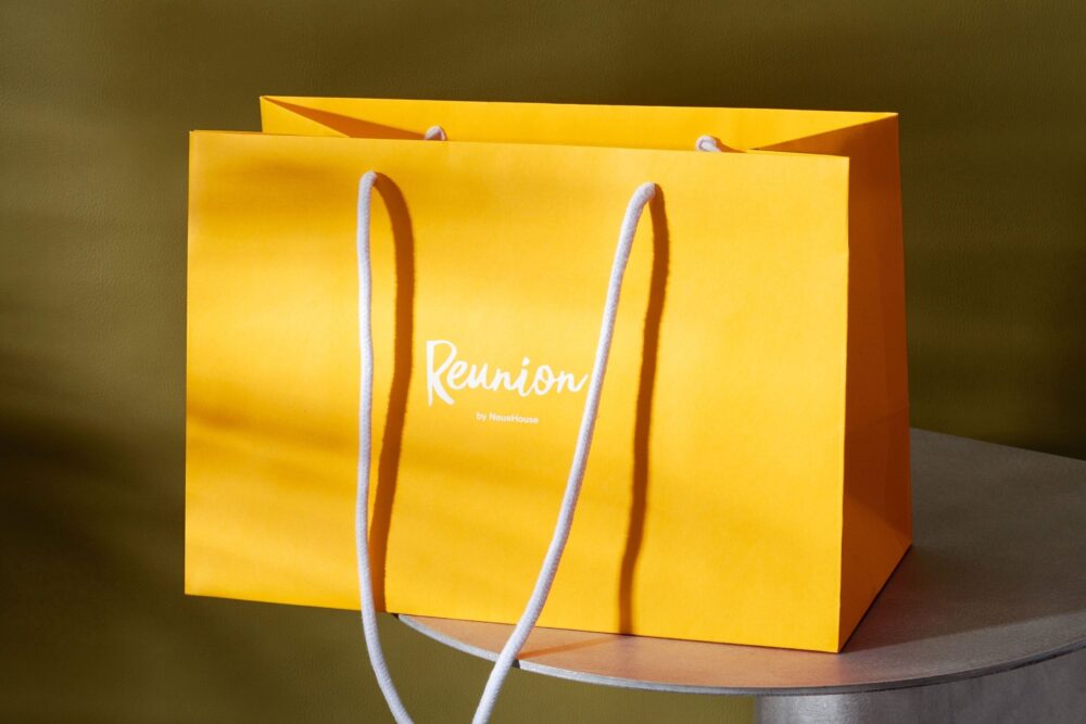 Pantone colours shopping bags