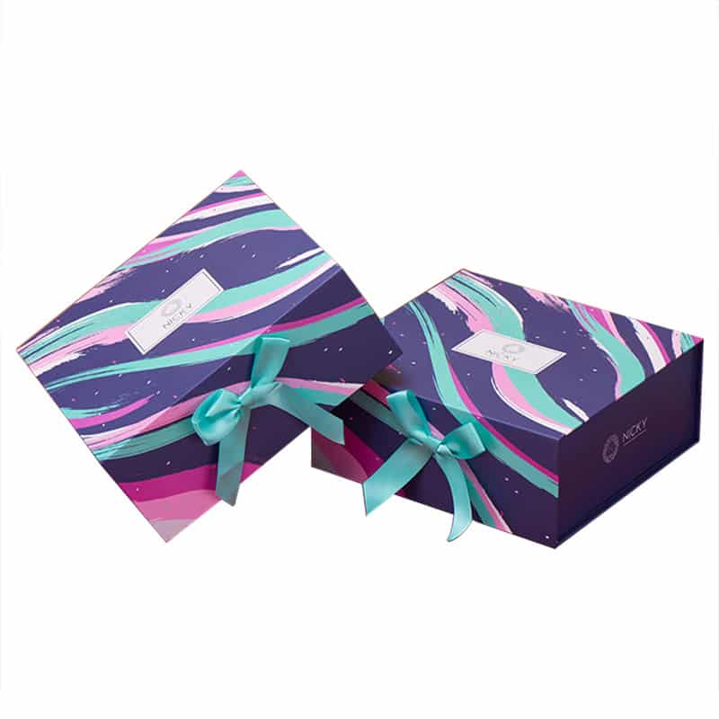 Collapsible Gift Box with Ribbon (2)