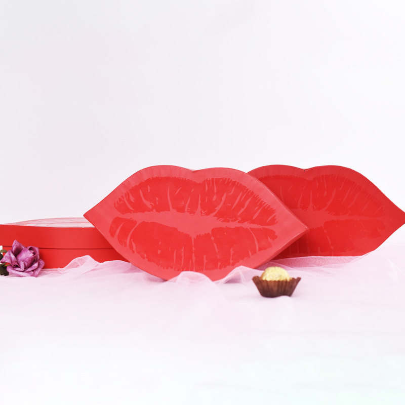 Lip-Shaped Chocolate Box