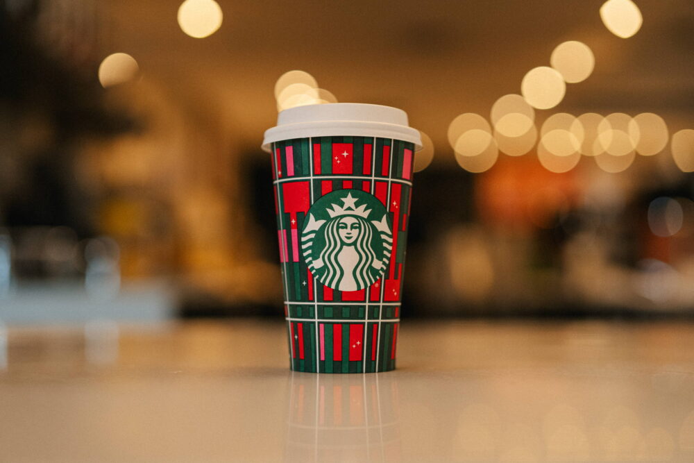 1734368362_Custom-Cup-Packaging-Elevate-Your-Holiday-Spirit-with-Unique-Boxes.jpg