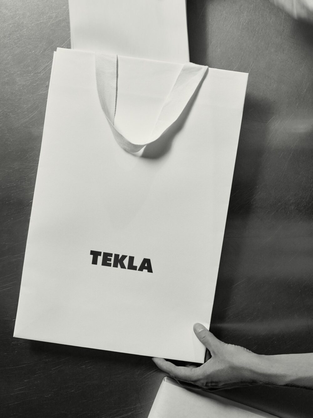 1734389279_Custom-Tekla-Packaging-Elevate-Experience-with-Sustainable-Boxes.jpg