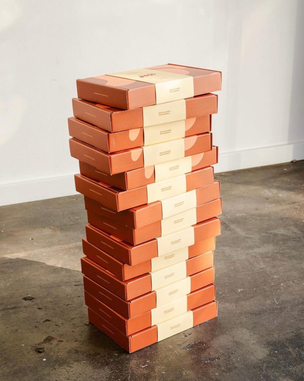 inke_packaging_Bespoke_satchel_mailer_boxes_for_@knownby
