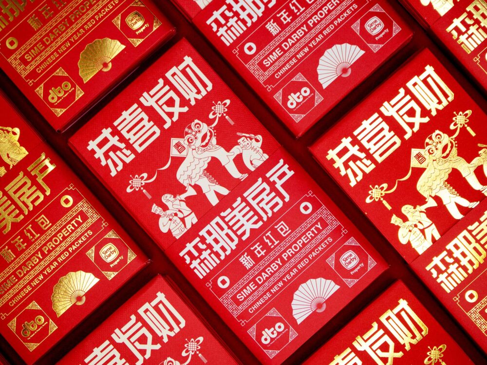 1736117318_Custom-Envelope-Packaging-Innovative-Designs-for-Sustainable-Boxes.jpg